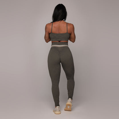 Verde Militar Crunchy empina bum bum leggings