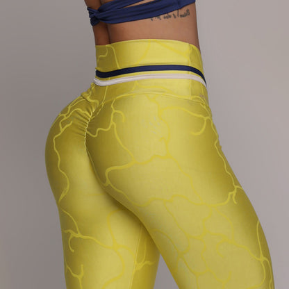 Jac Amarelo empina bum bum leggings