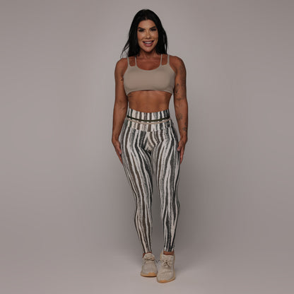 Kora empina bum bum leggings