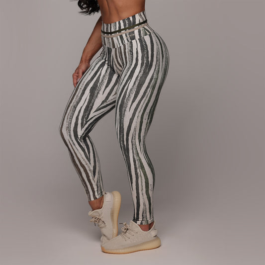 Kora empina bum bum leggings